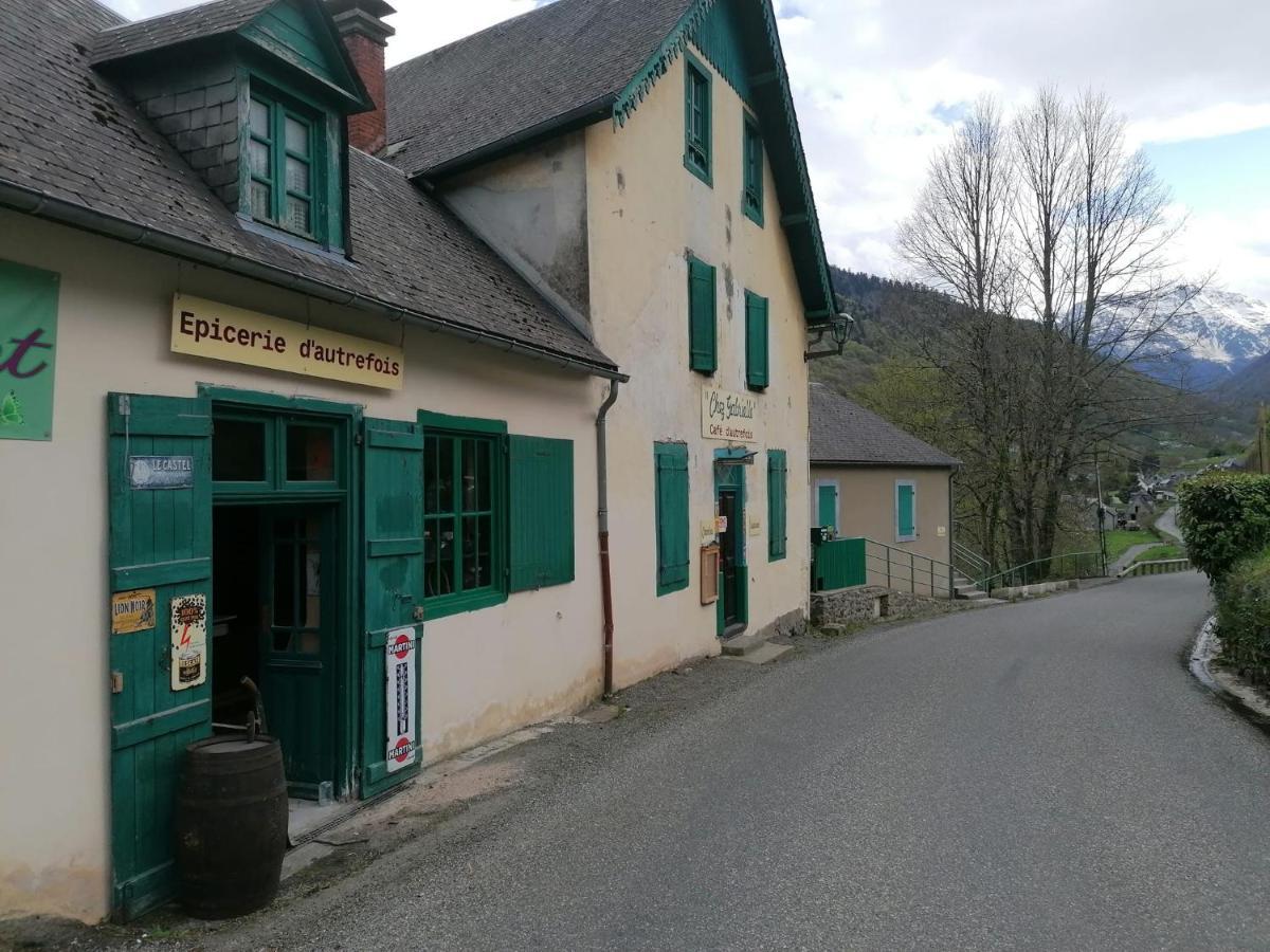 Auberge Chez Gabrielle - Vallee De Lesponne Beaudéan Exteriör bild